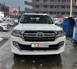 تۆیۆتا لاند کروزەر